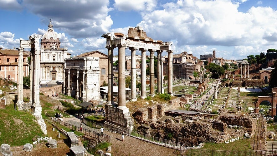 Foro Romano y el Paladín en Roma, Italia