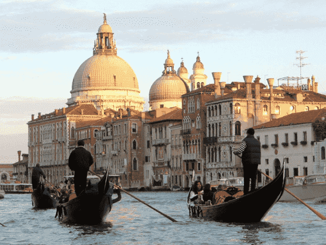 Entradas para las atracciones y paseos en Venecia