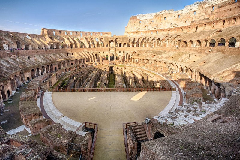 Arena de los Gladiadores en el Coliseo de Roma