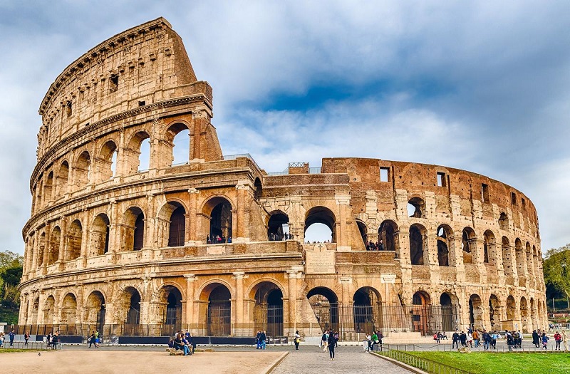 El Coliseo, principal atracción turística de Roma