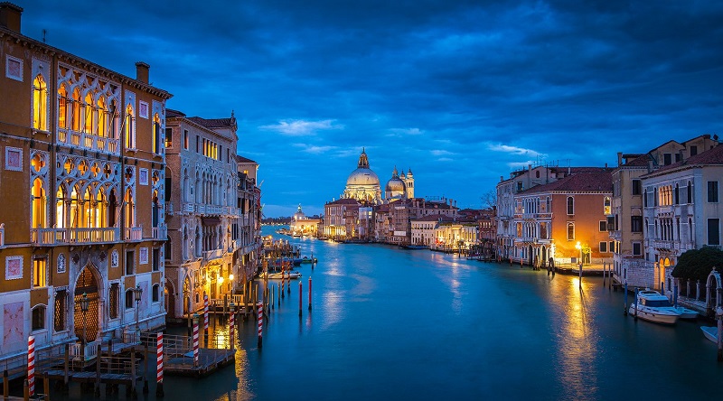 Venecia por la noche